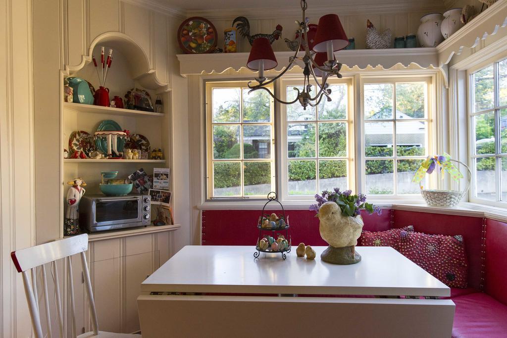 The White House Bed And Breakfast Medford Extérieur photo